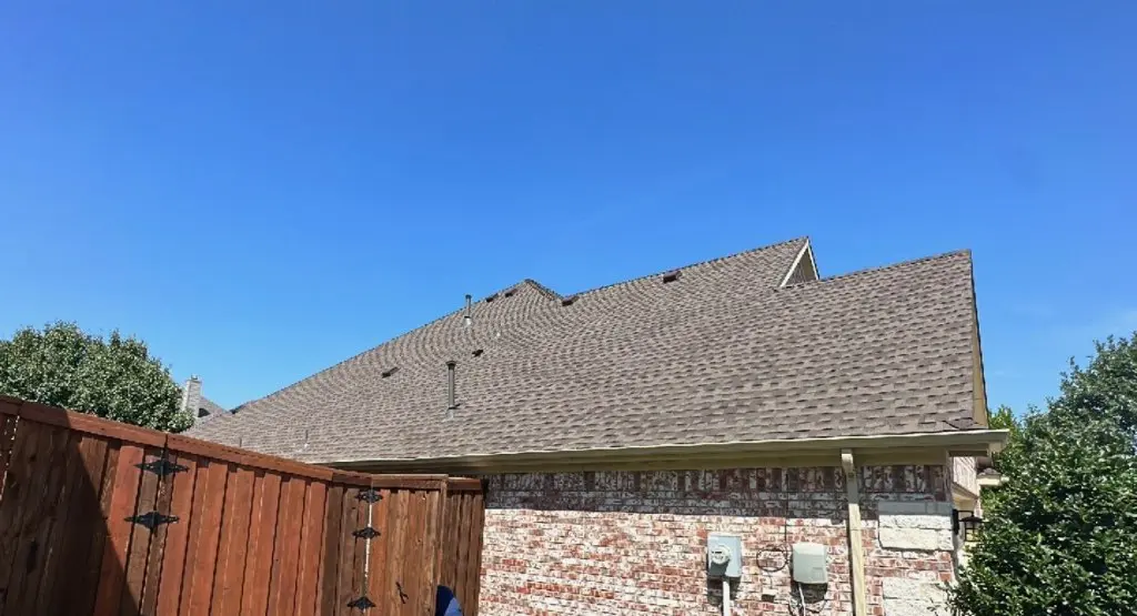 Completed roof replacement project in Louisville
